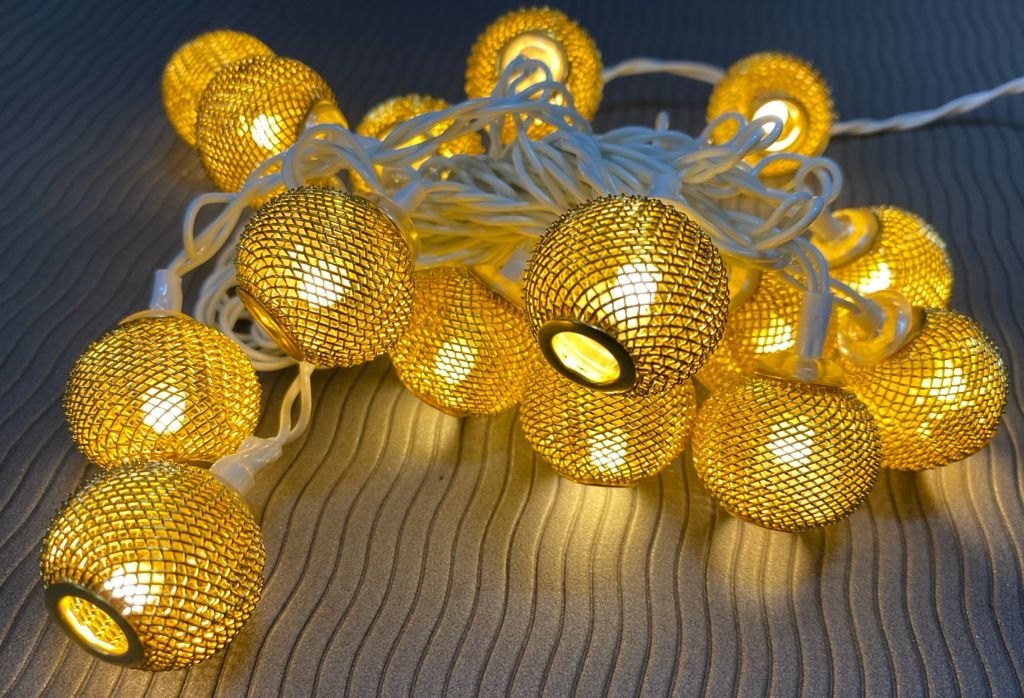 METAL GLOBE LIGHT (10LED)