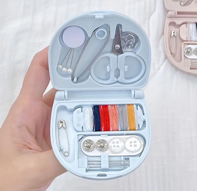 MINI SEWING KIT